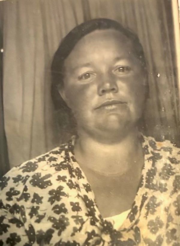 Willie Mae (Alexander) Bagwell - 1907 to 1942
Photograph courtesy of Ronnie Wayne Bagwell